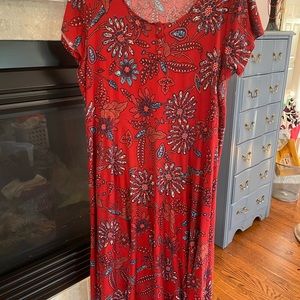 LONG RED PATTERNED SHORT SLEEVE DRESS